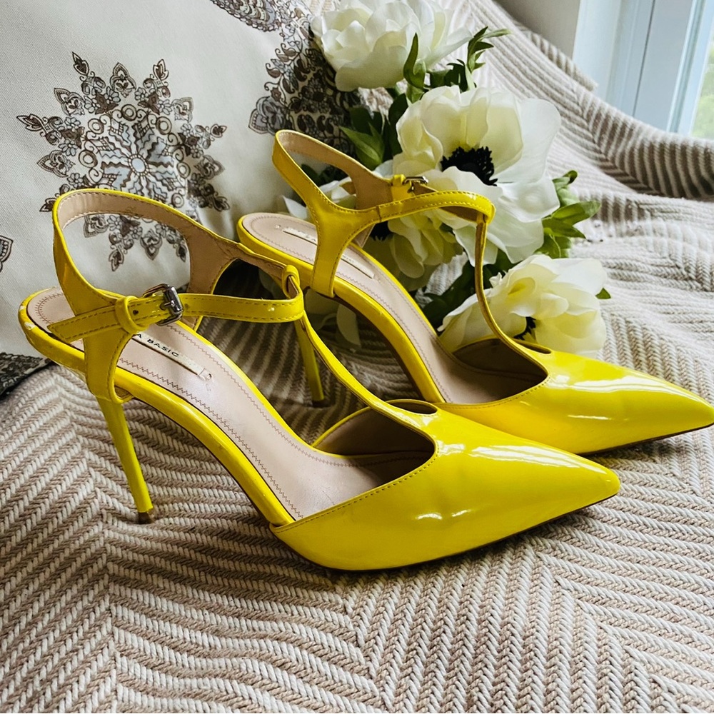 Yellow Stiletto Heels - Picture 3 of 6